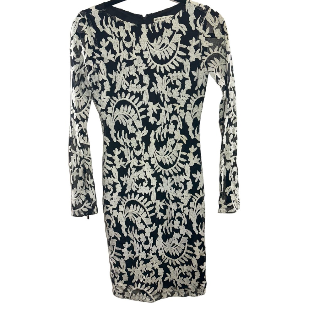 Alice + Olivia  Black and White Embroidered Dress‎ Back Cut Out Size 0 Preowned